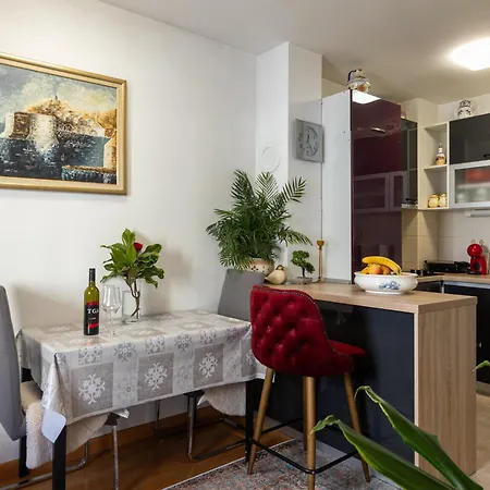 Apartment Renovated Center Roberto