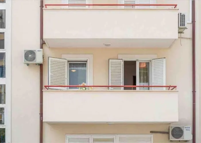 Διαμέρισμα Renovated Center Roberto *